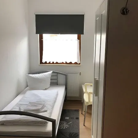 モーテル ,,vier Tore